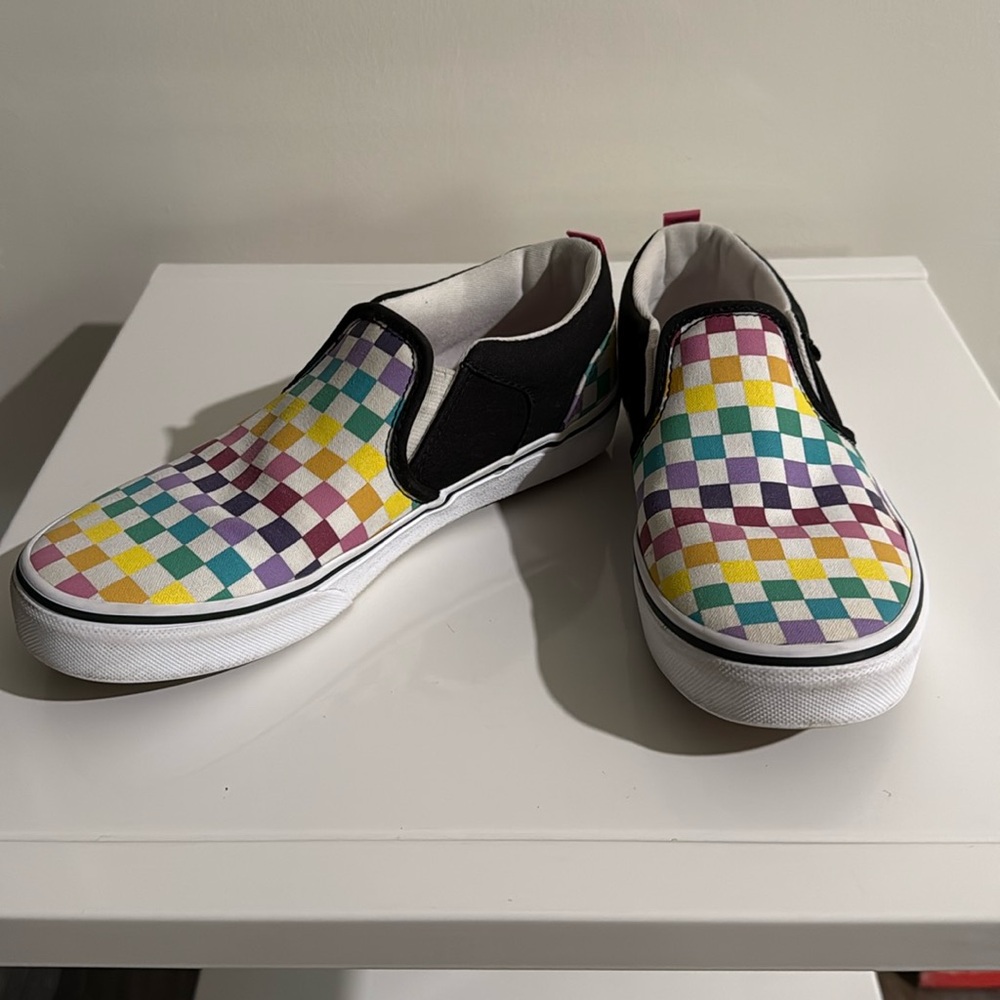 Vans Kids Checkered Rainbow Colored Missy Slip on Shoes Youth Size 5 Casual